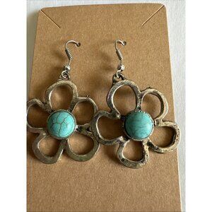 Southwest Flower Turquoise Howlite Stone Silver Tone Pierced Dangle Earring 2”